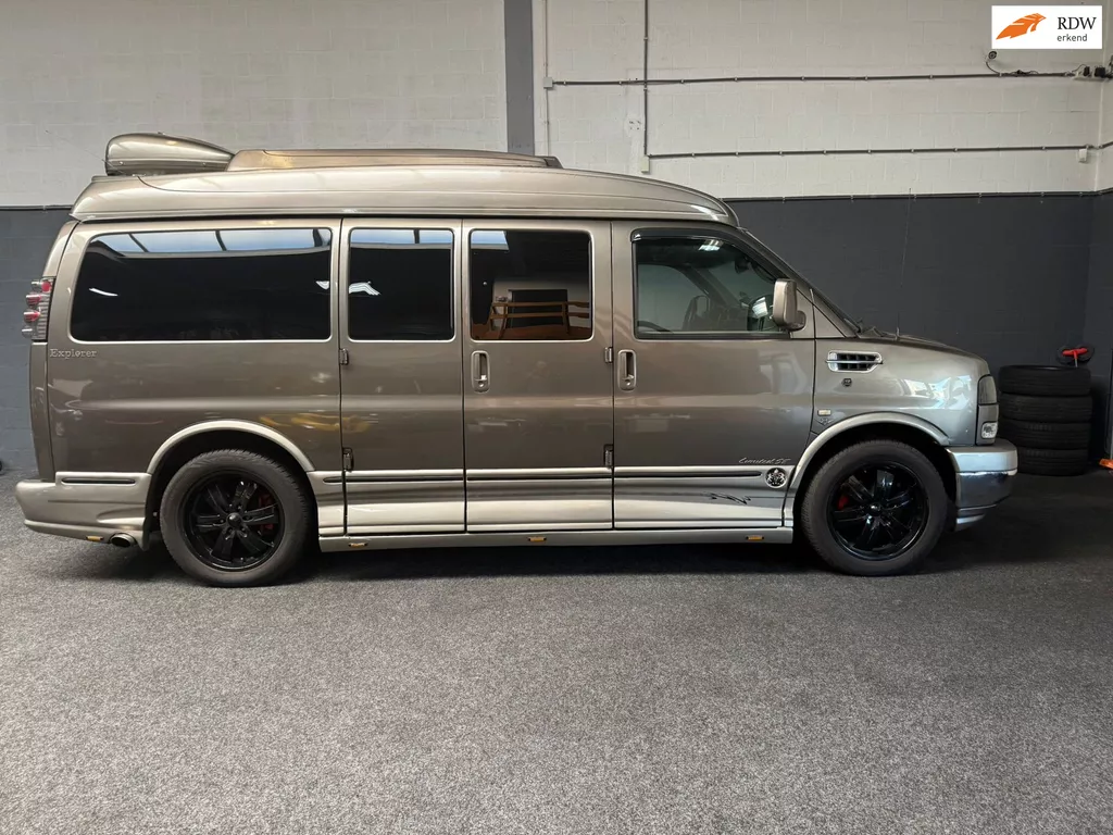 GMC GMC SAVANNA 1500 CAMPER LPG