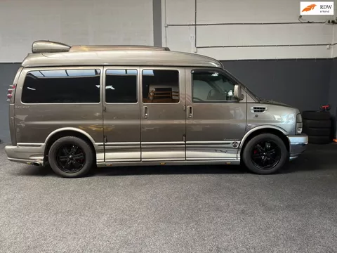 GMC GMC SAVANNA 1500 CAMPER LPG